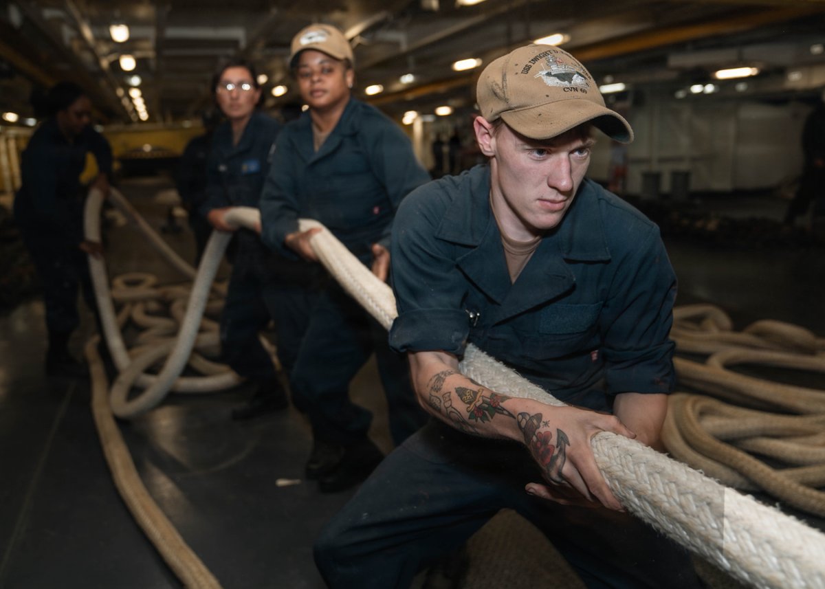 U.S. Navy tweet media