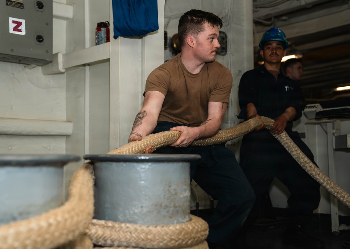 U.S. Navy tweet media