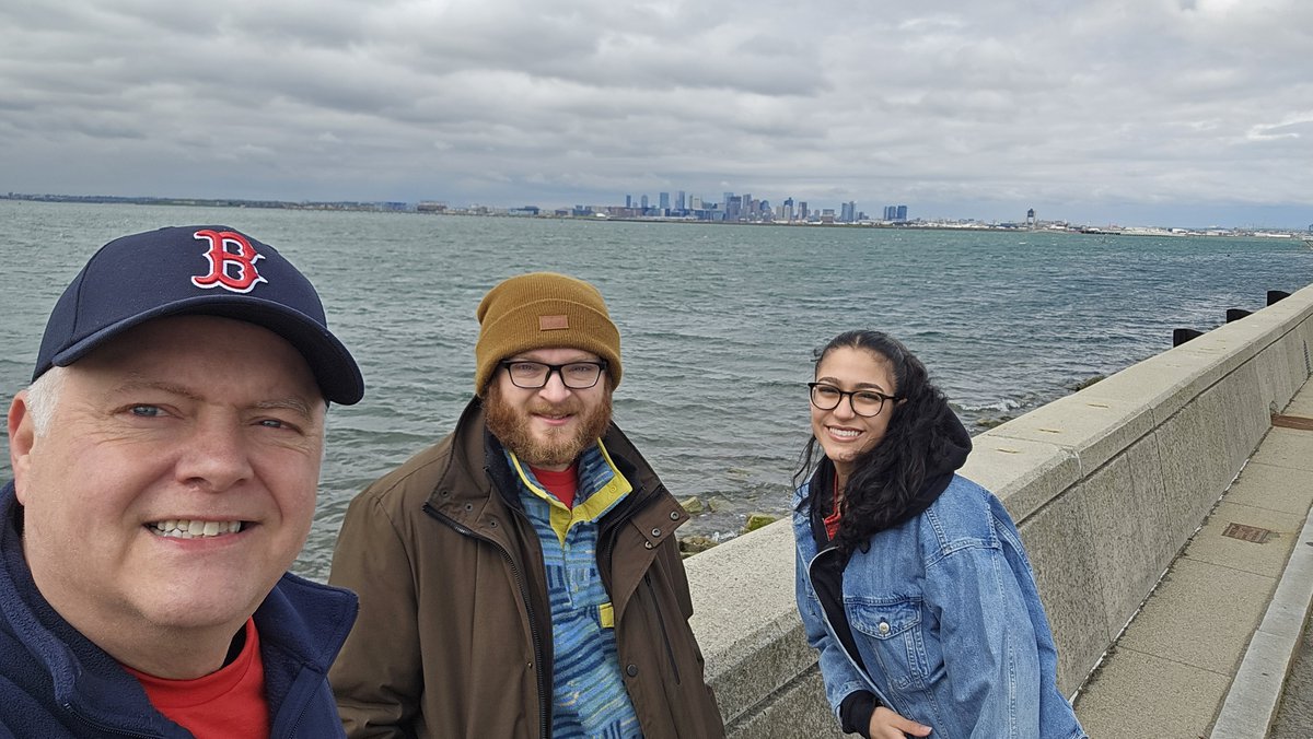 websterfirstfcu's tweet photo. We were incredibly proud to be the Platinum Sponsor for the WINARC Walk, Run, or Roll on Deer Island! 🎉 A huge shoutout to our very own Lawrence, Jacob, and Raquel for hitting the pavement and participating in the walk! 👟 https://t.co/GMHFniF1IC