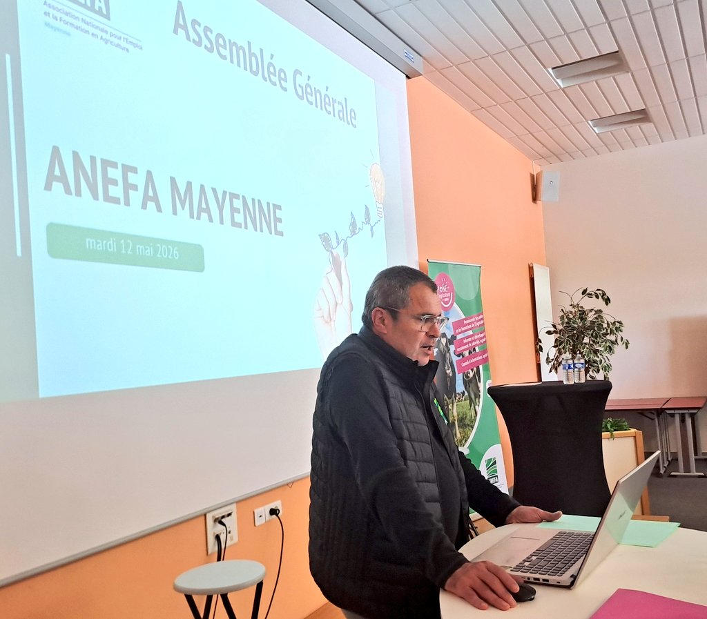 AnefaMayenne's tweet photo. [#Evénement] "Relations entre employeurs et salariés"... 🤝 Ce fut le thème de notre AG @AnefaMayenne ce jour au lycée #Rochefeuille à @Mayenne_Ville. Avec l'intervention de Laurent et Alexandre, respectivement président et salarié de la #Cuma du Loironnais. 👍🚜 @oselagri_anefa https://t.co/7l9WeiZo8C