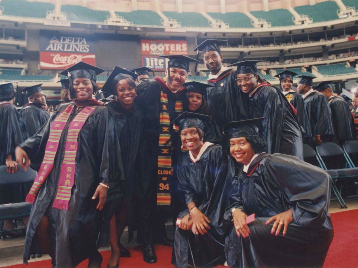 AUC Woodruff Library tweet media