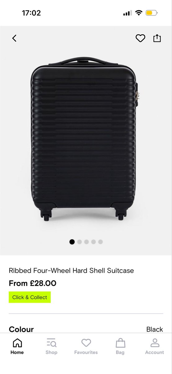 markLFC2010's tweet photo. @Primark hi what is the difference between these 2 suitcases? https://t.co/NGhUDaaC1l