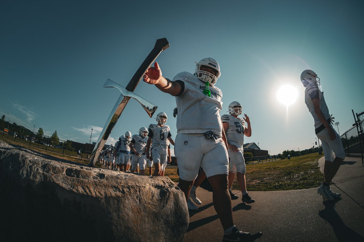 wcsNHSFootball's tweet photo. Last week of spring ball is this week! Here are just some snap shots from our spring scrimmage with @wcsRHSfootball 

#KnightMode #SwordsUp

📸- Joel Moyer Media https://t.co/WWcamnrNif
