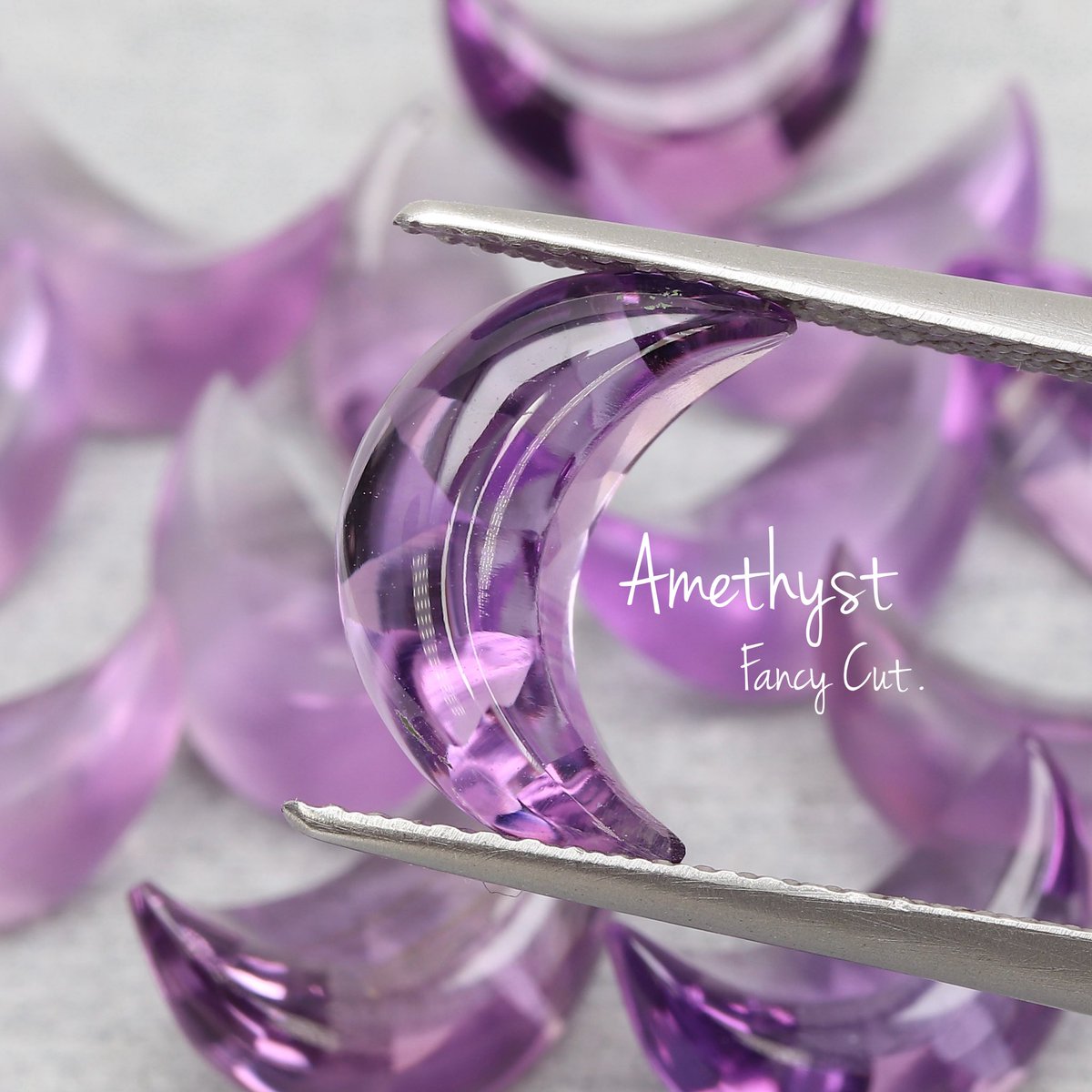 たまにはこういったピースも良きかなと🌙 アメジスト 約2.5ct 12.0×7.5