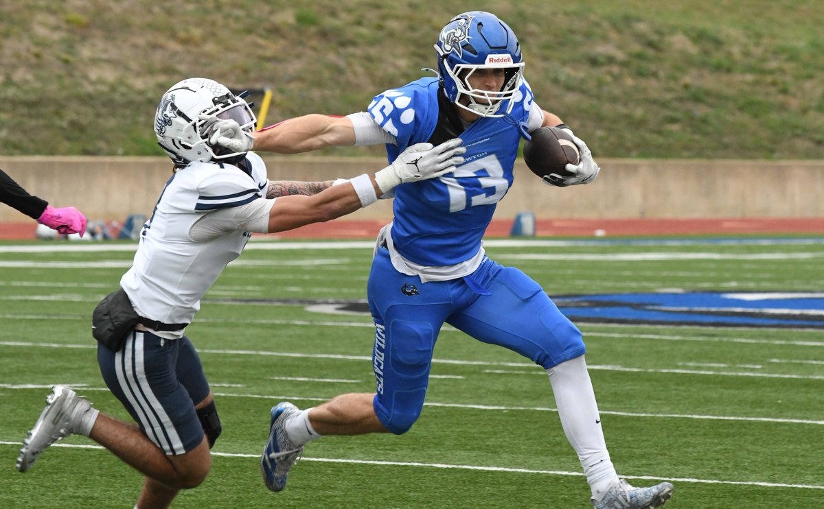 CSCWildcats's tweet photo. 2025-26 Male Athlete of the Year

Kyle Dixon - @CSCwildcatsFB https://t.co/jfuzcvtlGH