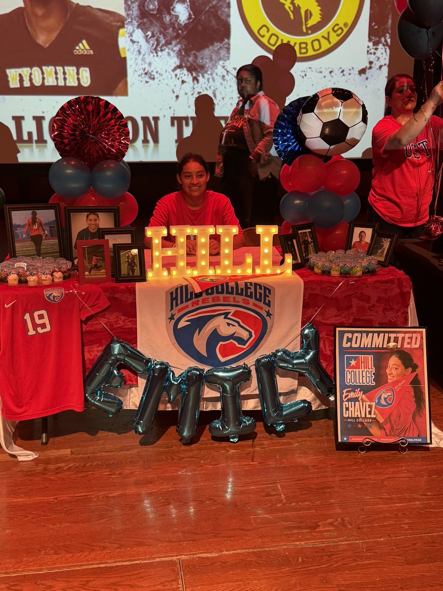 ATHSGSoccer's tweet photo. Just a little recap of how proud we are of you! Go make us proud Em❤️⚽️

@HC_HillSoccer @emilychavez_GK https://t.co/yC4CNe2RjT