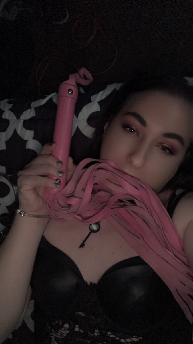 DepthOfKoncept's tweet photo. @TheKinkEmpire Damn 🥺 This is what I look like Miss Maria 🛐 https://t.co/T0tKj4LWUn