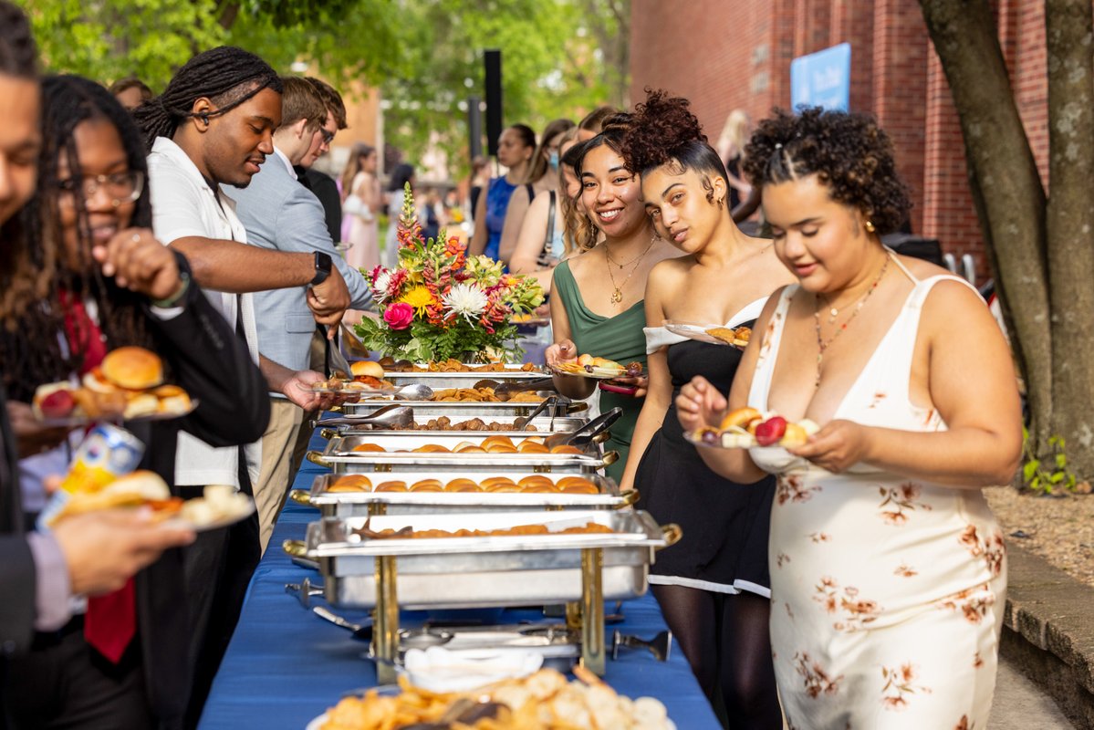 Drake University tweet media