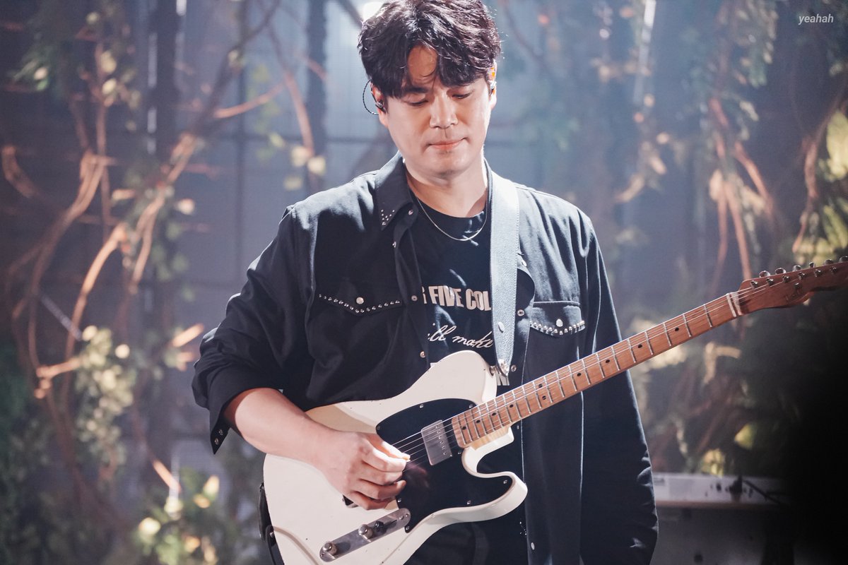 예아 tweet media