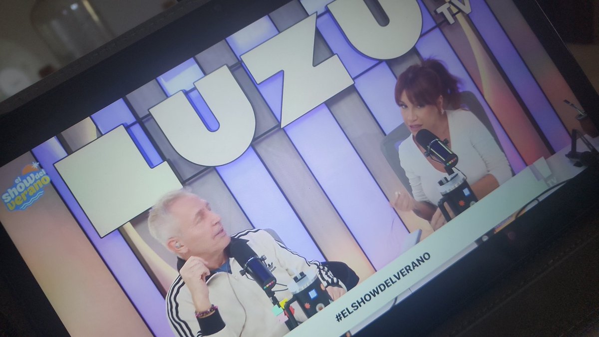 carito7288's tweet photo. Tan gaga que duelen 🤣🤣 #elshowdelverano #luzutv https://t.co/WhtMAKHSiR