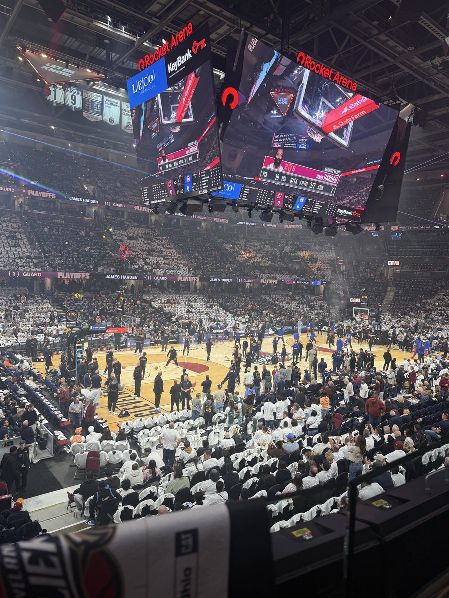 ejcapp's tweet photo. @egoldie80 @HammerNation19 As a season ticket holder and been to a lot of games , that environment was ridiculous last night. @Cavs fans BEST in the league. We have the momentum and will win in The D and then finish them back in game 6 in The Land! #letemknow https://t.co/uB7pbYhG9d