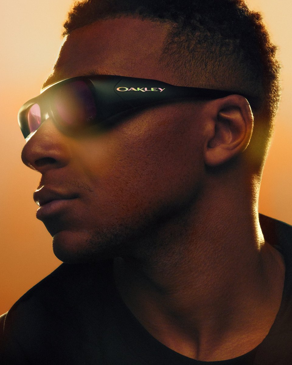 Oakley tweet media