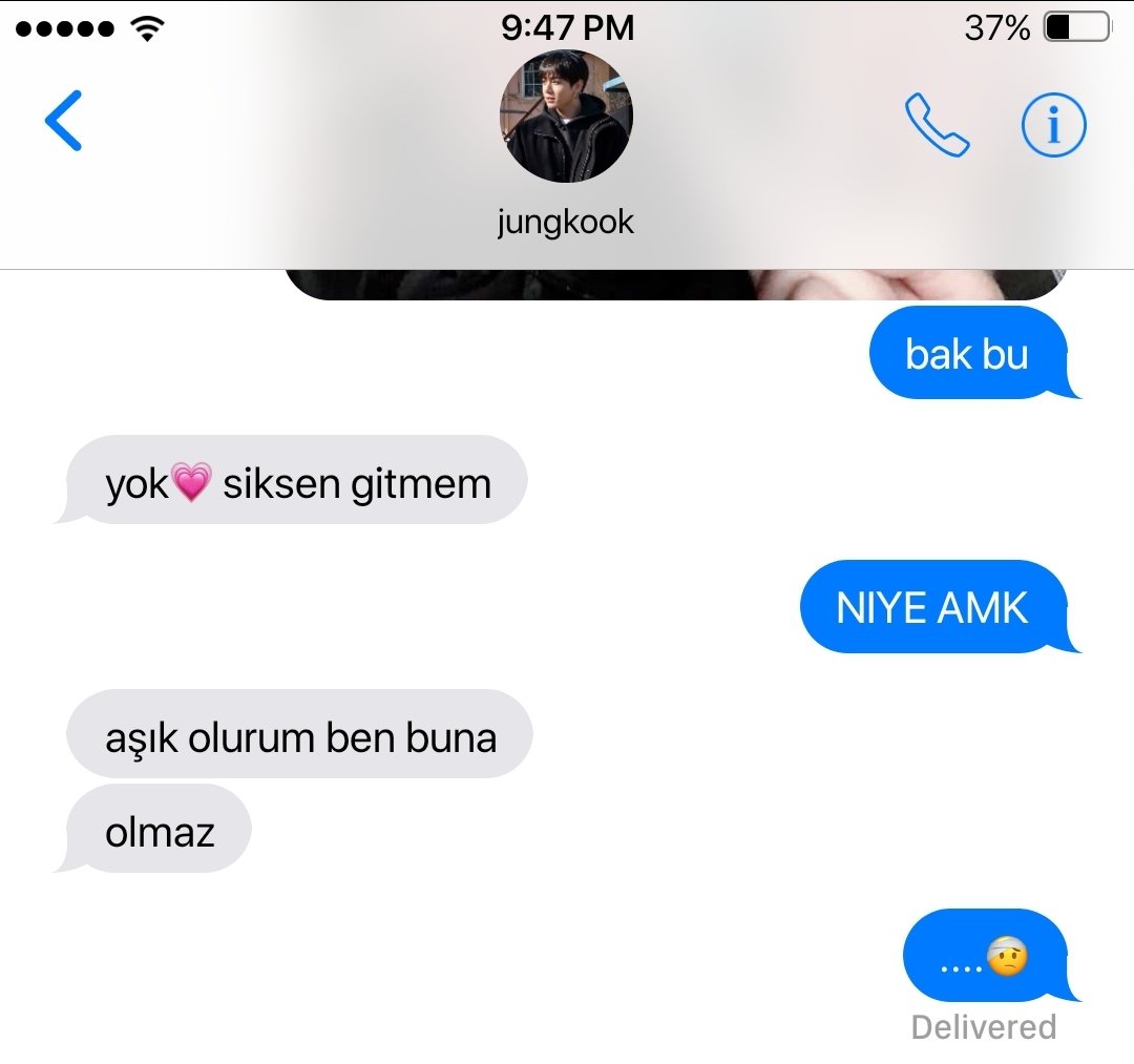 vikozayi's tweet photo. a #jikookau where ;

taehyung, en yakın arkadaşı jimin'e katılacağı balo için kavalye olarak iş arkadaşı jungkook'u ayarlamaya çalışır. https://t.co/HPv4qKlbnb