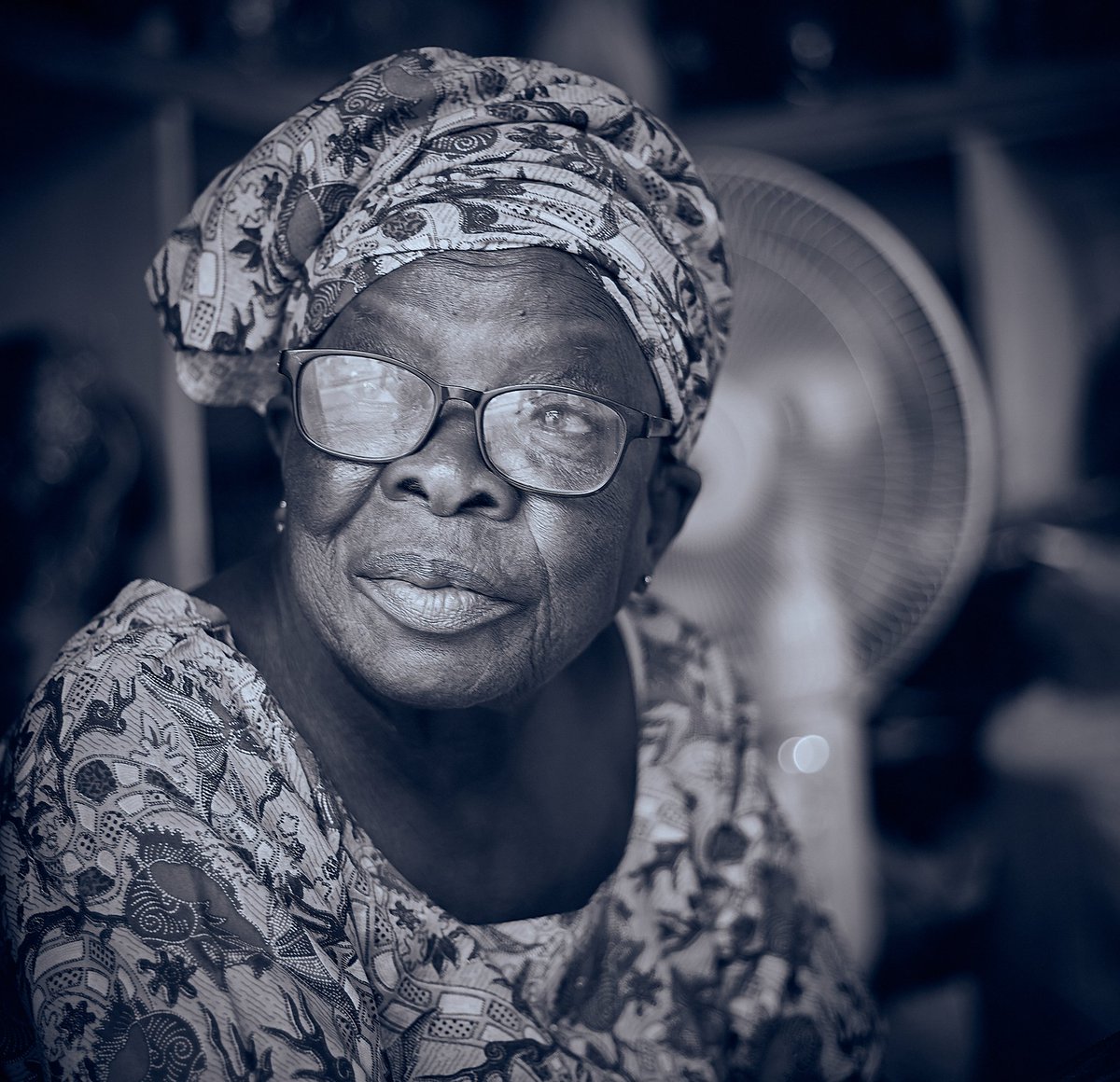 engr_macdam's tweet photo. Mrs Adegbite in frame✨

An Artifact's wood Carver of over 40 decades⭐🔥

Photography: @engr_macdam (Macpictures || mac_documentary) https://t.co/imtYAwzrrO