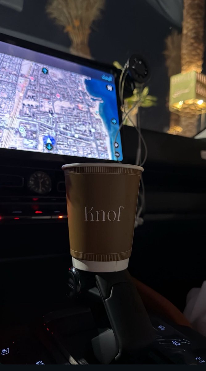 alajmilii's tweet photo. كيف أتوبك يا أجمل ذنوبي و أوقف عند حدي
و أنت ذنبٍ لا غفره الله .. و لا لي عنهْ توبه ! https://t.co/arEUkgzwtG