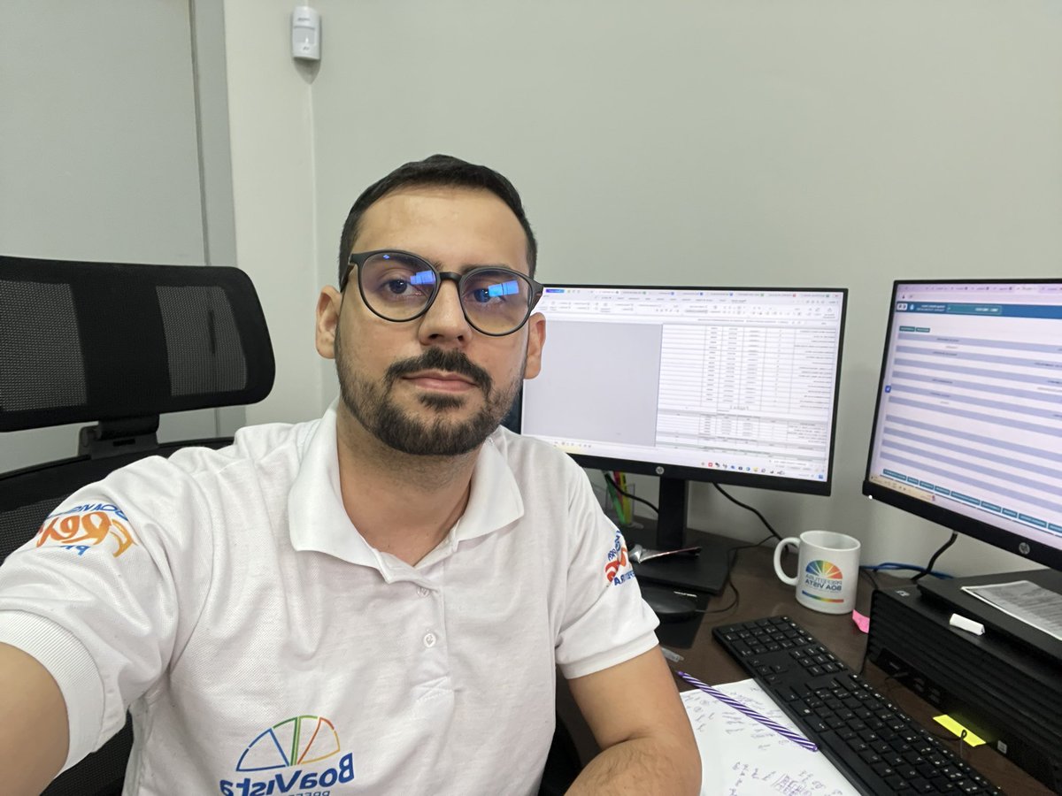 drigoliki's tweet photo. trabaiando y trabaiando https://t.co/zhCbR6fi4l