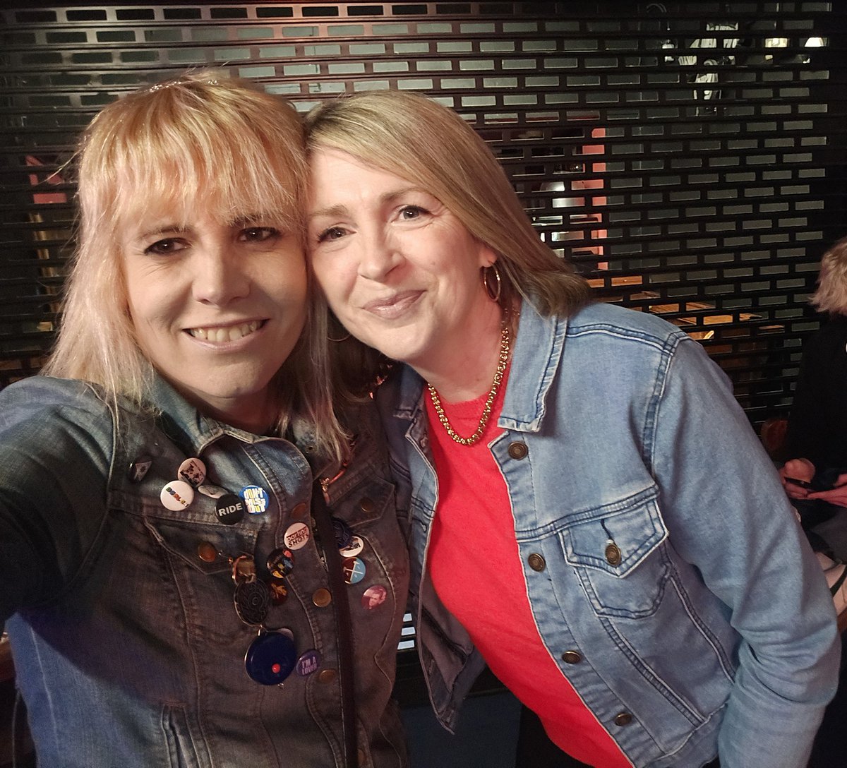 KEELEYsound's tweet photo. Dressed in denim and dreams! With Andrea of @melysmusic at last week's show in the @DublinCastle in Camden, London where we opened for Melys for the first time. If you get a chance to see Melys, go! Their live sound is glorious. And they're mates with the great @BPete1970 Win-win https://t.co/nEWKtNZKbD