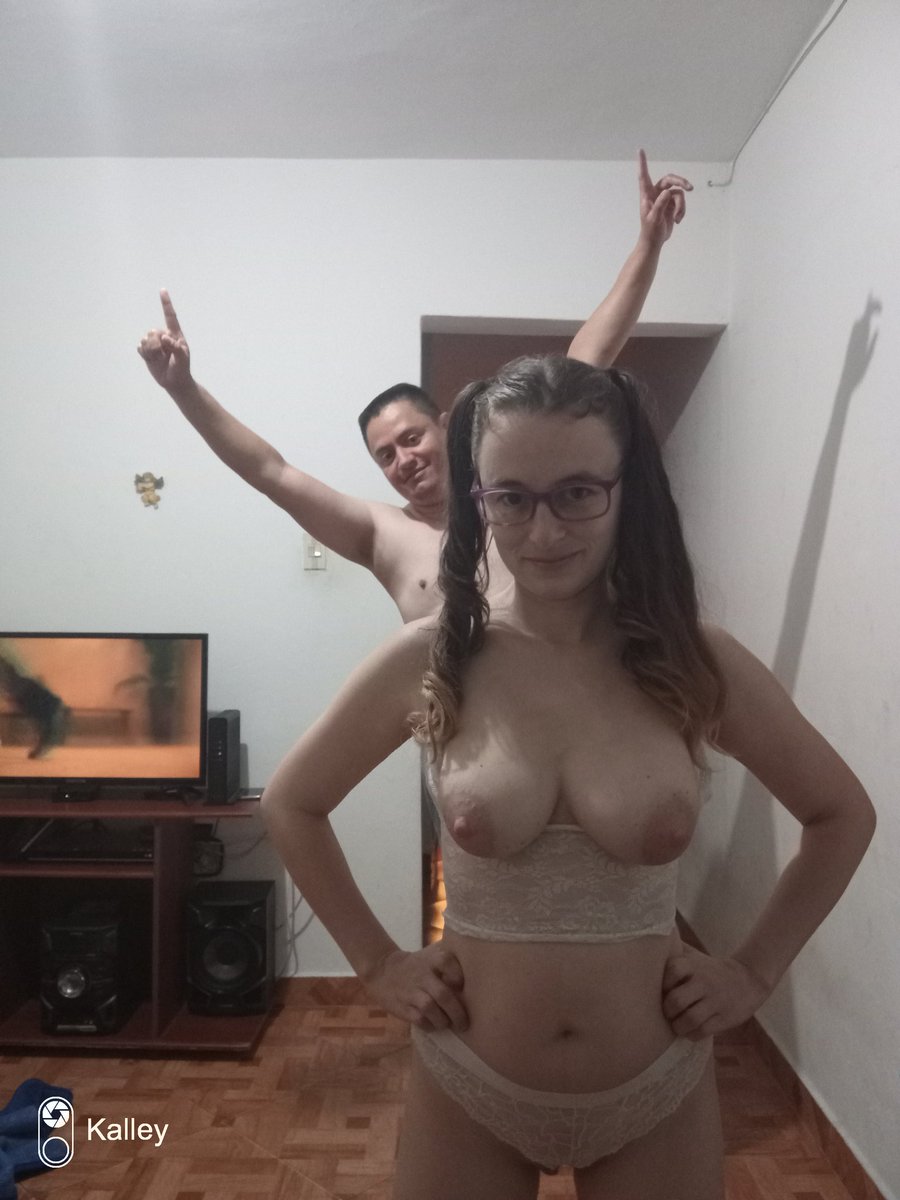 laperrasapahpSW's tweet photo. Como hubo muchos interesados en el último post, dividimos tener invitado single 😈😋 vamos a recibir solo propuestas por Dm 💌 tiene que tener plan y plata 💸🤑 

A los que no les guste, no envíen mensaje y ya...el macho tiene la obligación de hacer gemir duro a mi mujer 👌🏽 https://t.co/zCdLUBfFCu