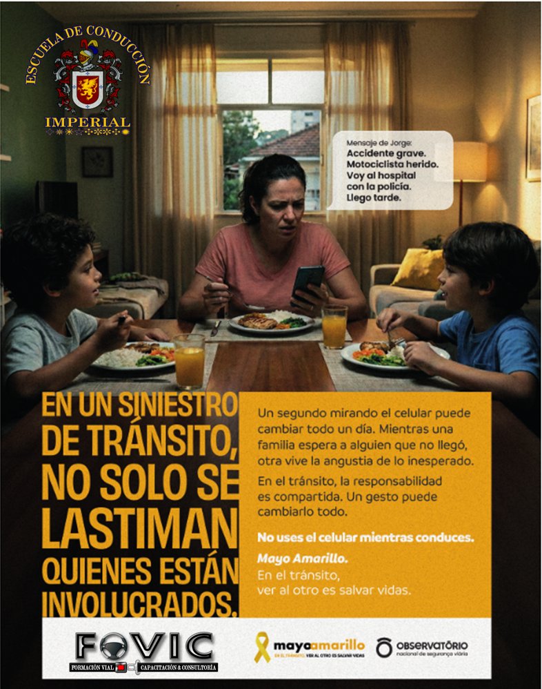 FORMACIONVIAL's tweet photo. Usar el celular al conducir multiplica hasta por 4 veces el riesgo de sufrir un accidente vial. Provoca distracciones visuales, cognitivas y manuales, anulando tu capacidad de reacción ante imprevistos. Esta práctica es tan peligrosa como manejar en estado de ebriedad. https://t.co/jz1fewGkRV