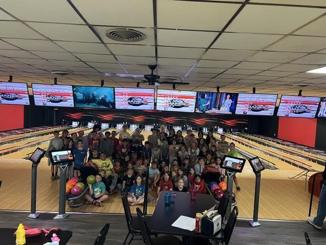 SHSRaiders1's tweet photo. 3rd - 6th Graders go bowling for incentive  for improvement on  NCAS https://t.co/OpkYAOfeob https://t.co/0fsHUopZFp