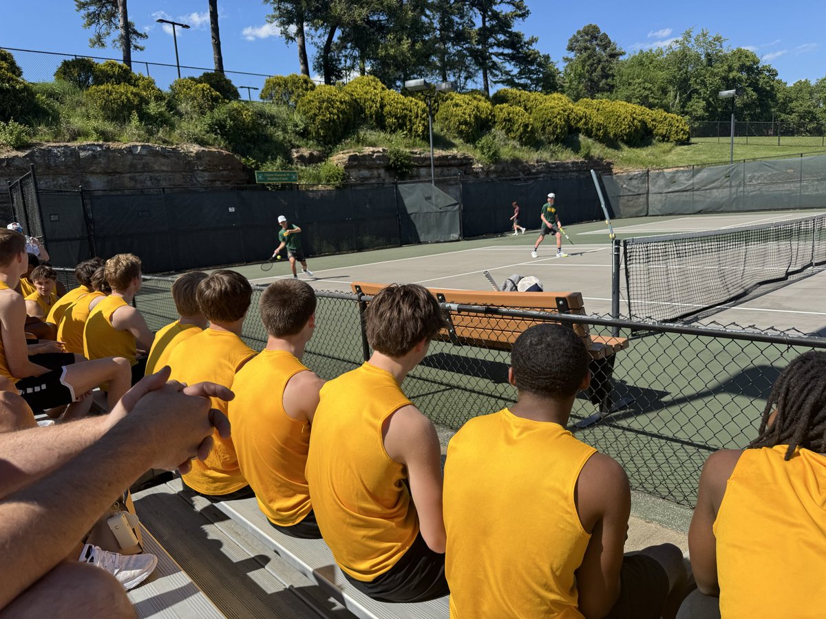 StXBasketball's tweet photo. Our guys took a break after weights yesterday and supported Foster Kang, our amazing student videographer, in a regional tennis match. Congrats on the win and thanks for all you do for our 🏀 program! Go follow @fosteryourvision on IG. Special talent and even better young man. https://t.co/6bAfzFtKO8