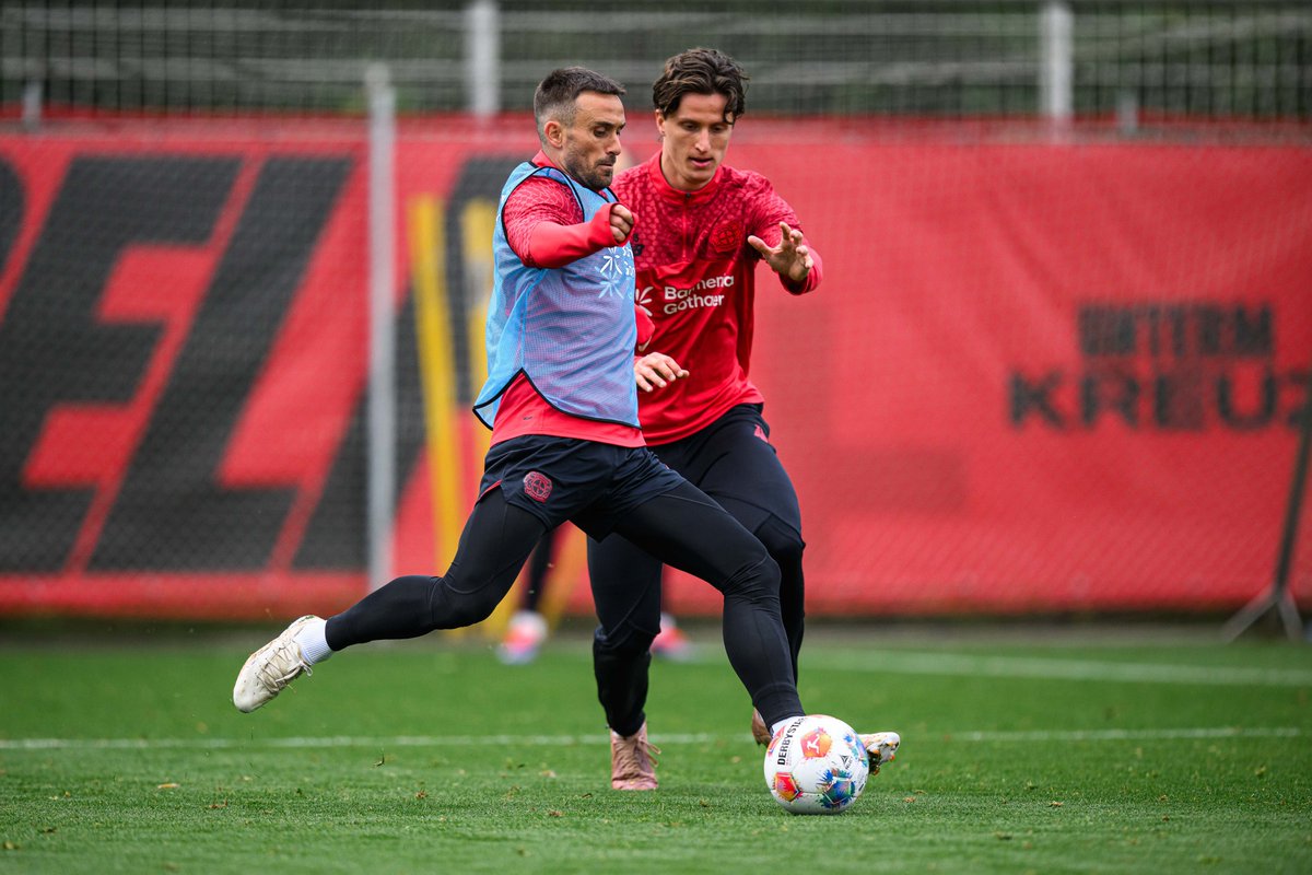 Bayer 04 Leverkusen tweet media