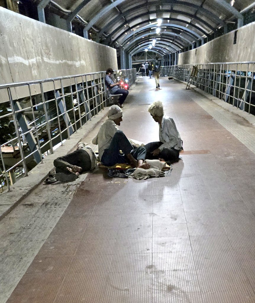 CharkopWarriors's tweet photo. @MumbaiPolice @CPMumbaiPolice @mybmc @narcoticsbureau #charsi #gardullas occupying and sleeping at Borivali West Skywalk front of @mybmcWardRC office Chandawarkar exit. Pl take action. https://t.co/aLftGfePGe