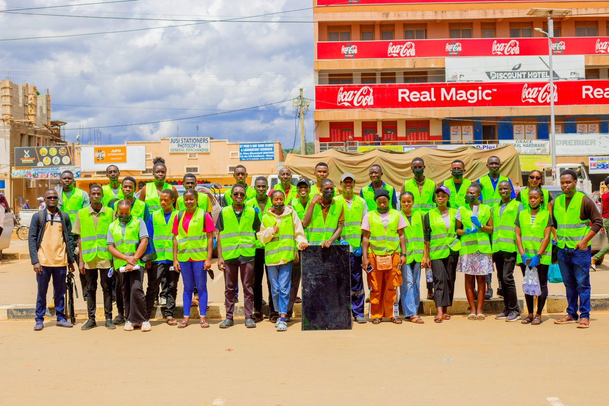 GayoUganda's tweet photo. @MbararaUST, you gave this campaign an incredible ending. 

Our final #CommunityCleanup &amp; #WasteAudit under the #CampusToCommunity initiative was successfully hosted by the @GAYOUgECCC  of #MUST. https://t.co/tMBGMxN6wf