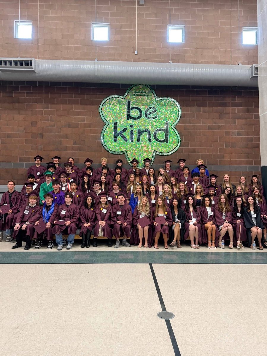 SVViperPride's tweet photo. Once a Viper, always a Viper! Congrats to all of the Seniors who came out for our annual Senior Walk yesterday! #ViperPride https://t.co/kq0SqiKoQV