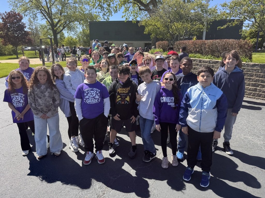 OPSD125's tweet photo. The 5th grade students had a great time at the Kane County Cougar Baseball game yesterday! https://t.co/QRRSoT92JM