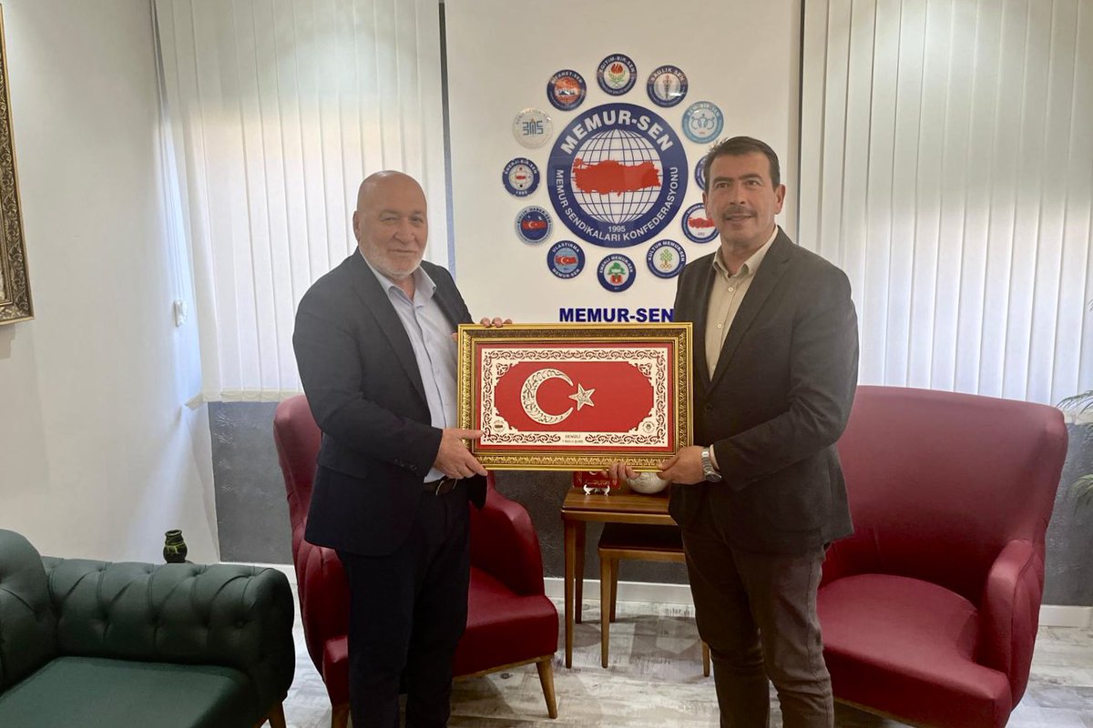 HBTONBUL's tweet photo. Memur-Sen Denizli İl Başkanlığımızı ziyaret ederek İl Başkanımız Feyzullah Öselmiş ve yönetimiyle bir araya geldik. 

Buluşmamızda konfederasyon olarak önümüzdeki döneme ilişkin hedeflerimizi, çalışma hayatının güncel başlıklarını ve üyelerimizden gelen talepleri görüştük. 

İl Başkanımız Feyzullah Öselmiş’e ve kıymetli yönetimine teşekkür ediyorum.