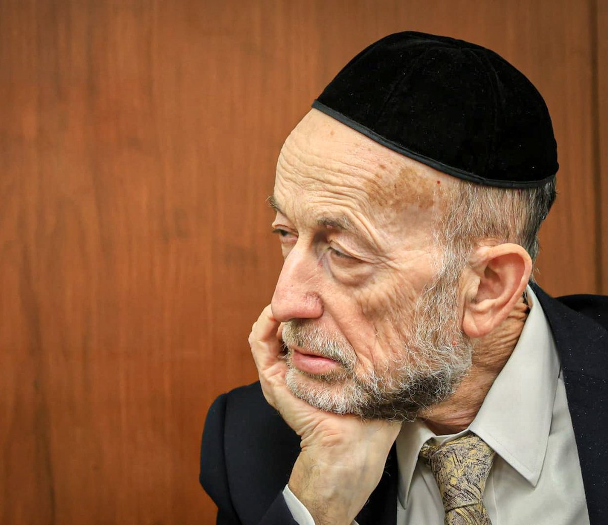 ארי סר tweet media