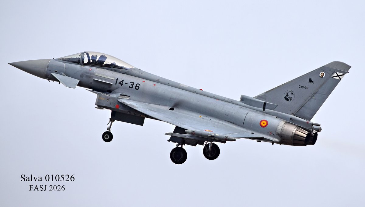 05derecha's tweet photo. Recordamos la espectacular llegada a la #BASanJavier de los dos #Eurofighter "Chicos" del #Ala14 que participaron en el Festival Aéreo de San Javier (#FASJ 2026). @EjercitoAire  @SpottersMurcia https://t.co/Vu87SkQCTu