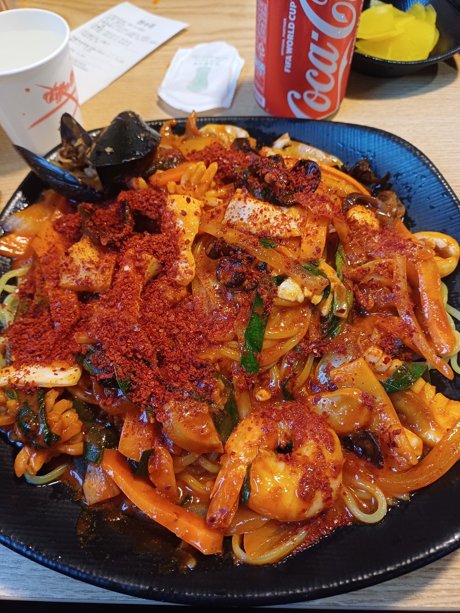 비비 tweet media