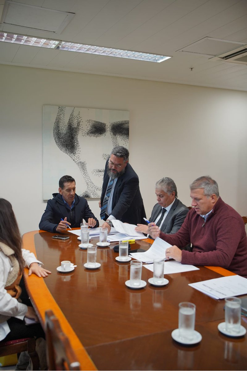 Rodriguezok_'s tweet photo. En Comisión de #Legislación General, hubo dictámen a un proyecto sobre medidas cautelares #digitales ante situaciones de violencia en #redes.
Para brindar herramientas #judiciales rápidas a publicaciones falsas o injuriantes que afecten el honor y la reputación de las personas. https://t.co/ZsFVb0rPbN