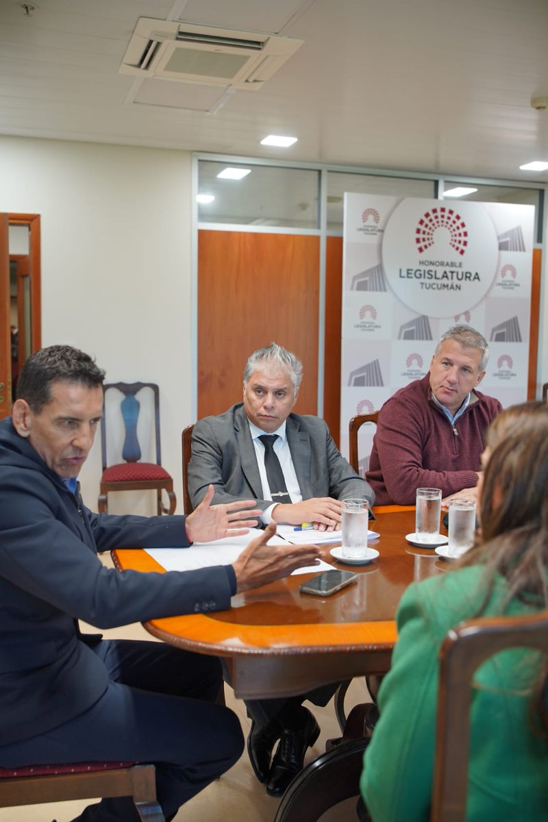 Rodriguezok_'s tweet photo. En Comisión de #Legislación General, hubo dictámen a un proyecto sobre medidas cautelares #digitales ante situaciones de violencia en #redes.
Para brindar herramientas #judiciales rápidas a publicaciones falsas o injuriantes que afecten el honor y la reputación de las personas. https://t.co/ZsFVb0rPbN