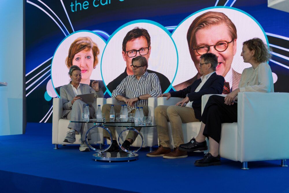 RadioToday's tweet photo. New research into in-car radio listening will be revealed at WorldDAB Automotive 2026 https://t.co/fPo8gVm07M https://t.co/L0ymswhTSD