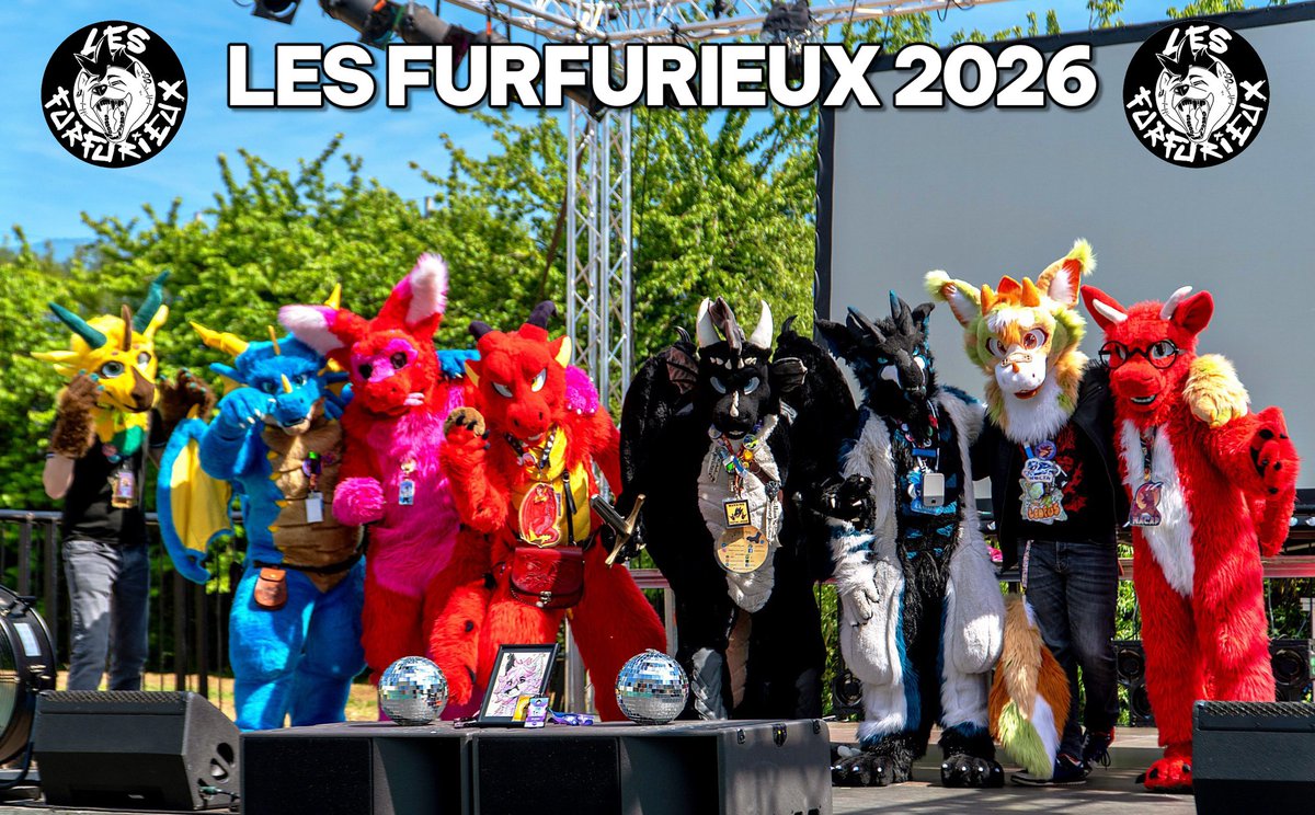 FlarryDerg's tweet photo. 🔹A dragon invasion at the @furfurieux Mainstage. 

Let’s come back in even greater numbers next year! Rawr ~

Thank you to :
@Fulgonator , me, @Winter_Wolfmsk , @Teras_Saura , Dragoflammeüs, @Elros_Dragon ,  Leafus and Nacap 🐉✨

📸 : Corsair https://t.co/PIoH90r4f0
