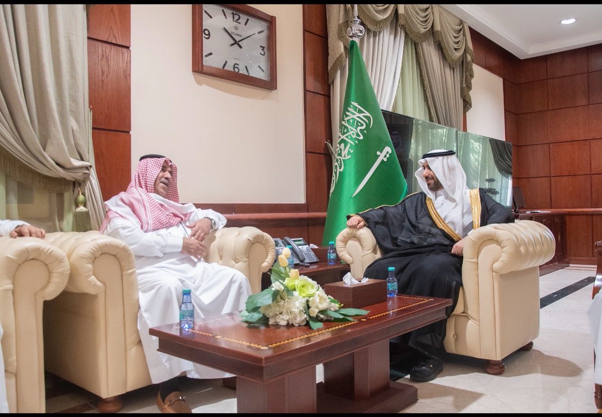 unaizah0's tweet photo. شهد محافظ عنيزة الاستاذ سعد بن عبدالله السليم ، وبحضور رئيس بلدية عنيزة المهندس فارس القحطاني، ورئيس لجنة أهالي عنيزة بالإنابة طارق بن علي التميمي، توقيع اتفاقيتين نظمتهما لجنة أهالي عنيزة، وذلك ضمن جهودها في تعزيز الشراكات المجتمعية والتنموية بالمحافظة https://t.co/ATiVLLfI1w