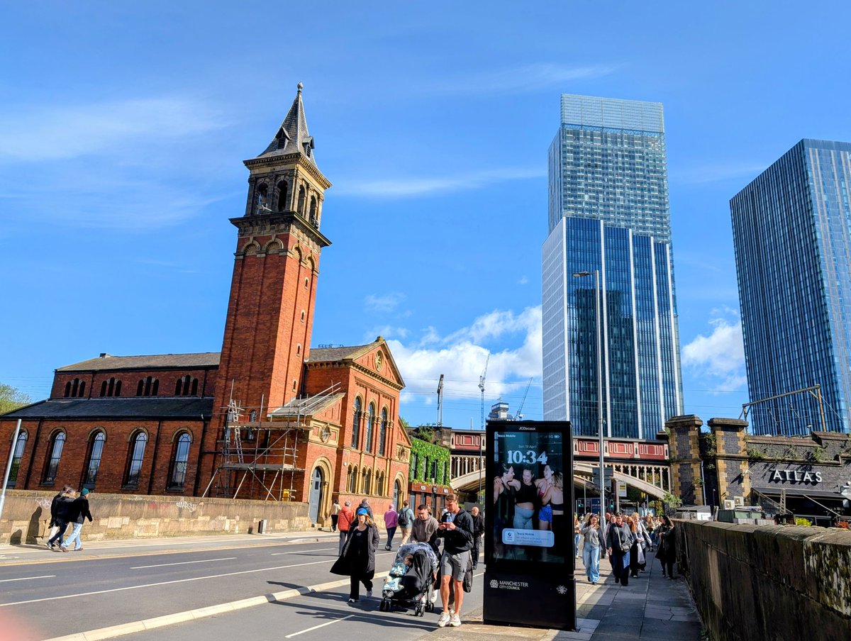 ozor_cc's tweet photo. Compared to 2010, Manchester is richer, denser, taller, more international, and has greater economic clout in 2026. From a thriving industrial city, it has developed into a significant metropolitan hub in Europe. https://t.co/efoLpQZFKk