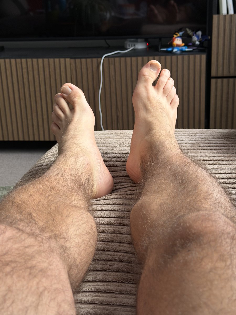 altyjacky's tweet photo. Feet https://t.co/Rh7vKc9K2v