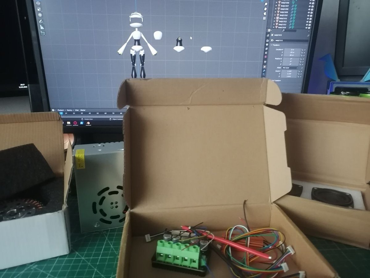 MarDimVik's tweet photo. Well, first batch of parts for J finally arrived. Got some stronger actuators, a 24V power supply for testing (though later I'll probably switch to car batteries or even a truck one from a Kamaz).Also received a new motor and driver to test a completely different type https://t.co/ACc5mGHaqI