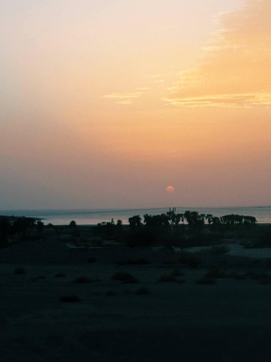 moha_atg91's tweet photo. الكثير من الذكريات في هذا المكان مع والدي رحمه الله 💔

الله يرحمه ويغفرله https://t.co/JvqRpQ0iQJ