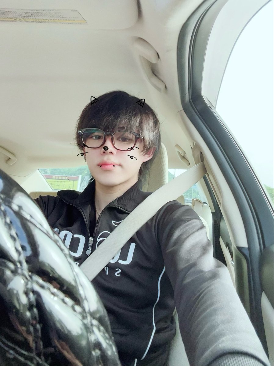 TO_RYUUUUU's tweet photo. うんてん https://t.co/dpG0lXNEHd