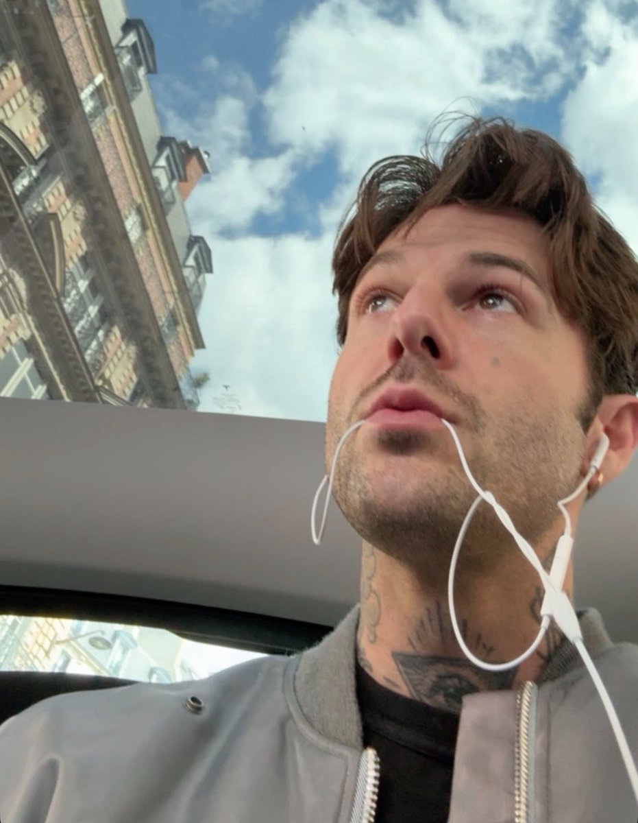 jesse rutherford pic tweet media