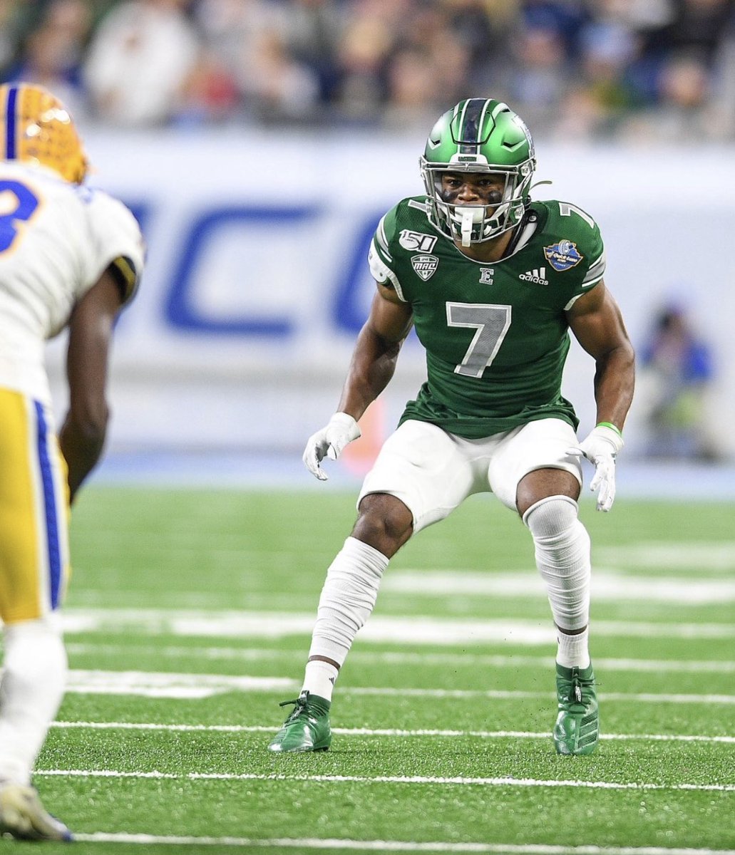 freddie_asm's tweet photo. A few shots from my time playing college football at Eastern Michigan University. 

What an experience it was to be able to live out my dream of not only playing college football, but playing at the Division 1 level. 

My goal is to help you live out your dreams as well. https://t.co/Zco7rK1LPt