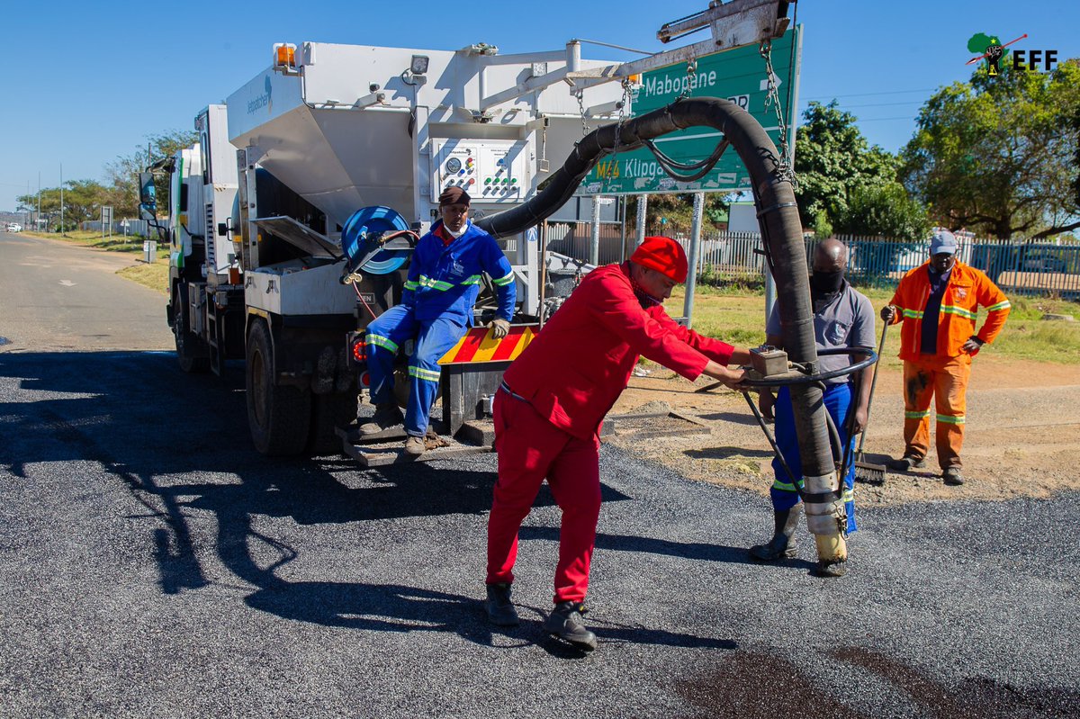 EFFGautengProv's tweet photo. 🚨EFF in Government🚨

We commend the work of service delivery in the @CityTshwane,, in Winterveldt.

The EFF in Government ALWAYS delivers. 

#RegisterToVoteEFF  In The 2026 Local Government Elections On The Following Link: https://t.co/RdW8o1Zm4x https://t.co/zJeDnq8i8Q