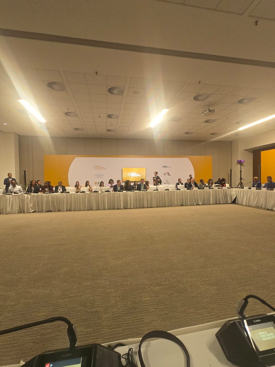 eneemeka's tweet photo. @worldfzo @nipcng @officialNEPZA @AfDB_Group  @AfCFTA @oidaenergy @thepanamacanal #worldfzo #africa #nigeria #jamaica @UNCTAD 
Jamaica is promoting the Caribbean Special Economic Zone as a secure region for attracting new near-shore investment to balance the current global turmoil ~ Aubyn Hill, Jamaica Min. of Investment and Industry @HillAubyn