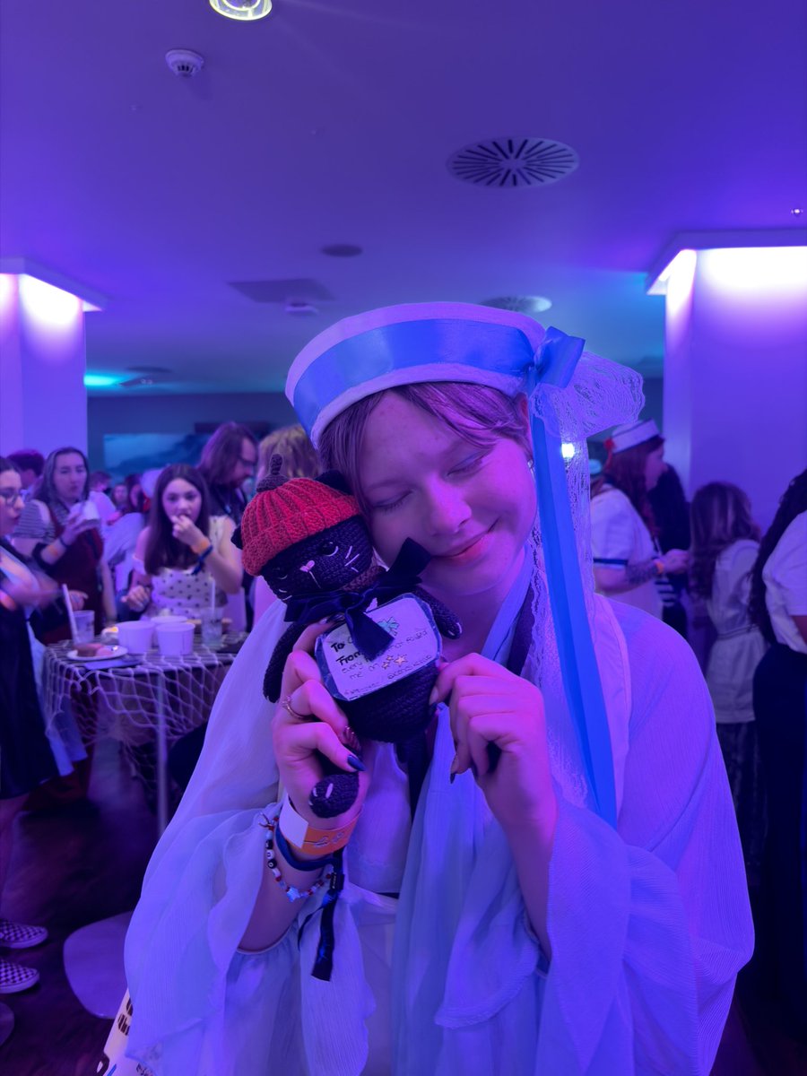 Natalie | was at WBWT ldn ✪ tweet media