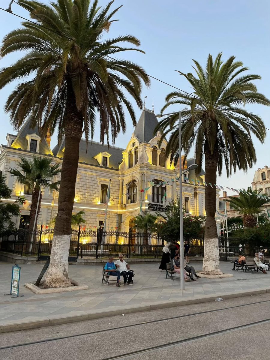 lidya_Benmehdi's tweet photo. Sidi Bel Abbes, Algérie https://t.co/8eTlw7L4yW